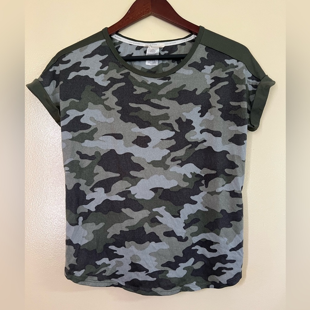 Lucky Brand Green Camouflage Tee Size S